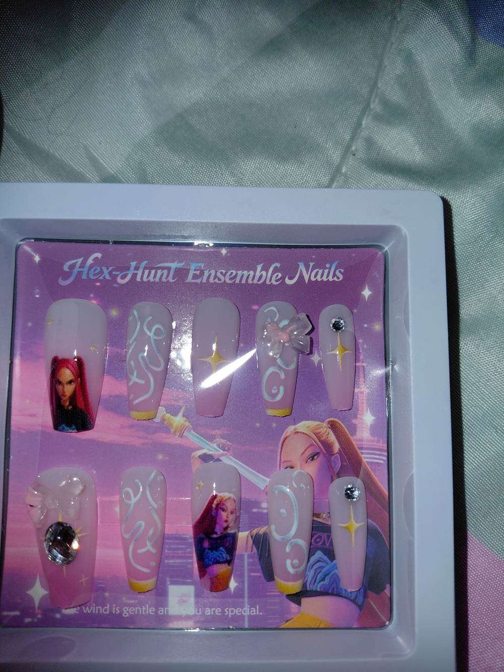 Hex-Hunt Ensemble Nails - Pink Illustrated Press-On Set